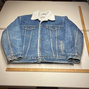 The Levi’s size Large (oversized fit) Type III Sherpa lined Jacket
